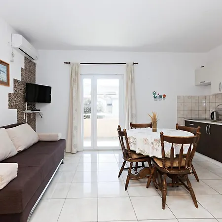 דירה With Parking Space Grebastica, - 24046 שיבניק