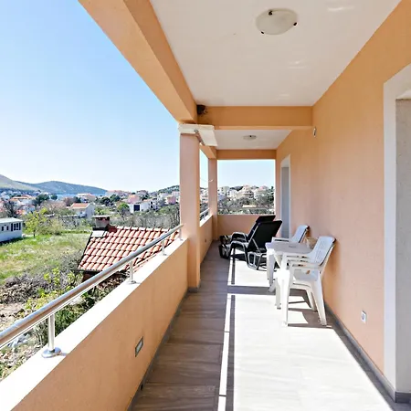 דירה With Parking Space Grebastica, - 24046