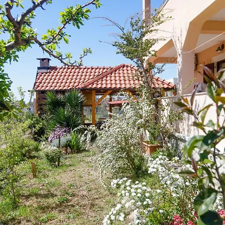 With Parking Space Grebastica, - 24046 דירה