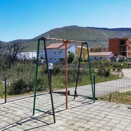 With Parking Space Grebastica, - 24046