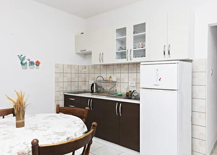 Daire With Parking Space Grebastica, - 24046