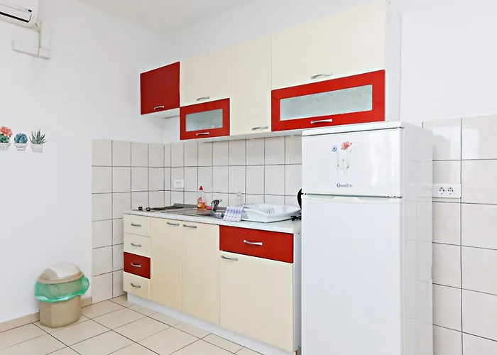 Apartman With Parking Space Grebastica, - 24046 Sibenik