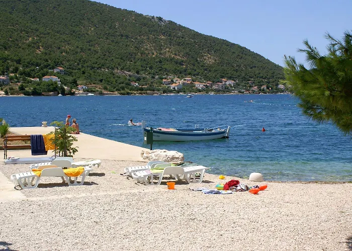 With Parking Space Grebastica, - 24046 *